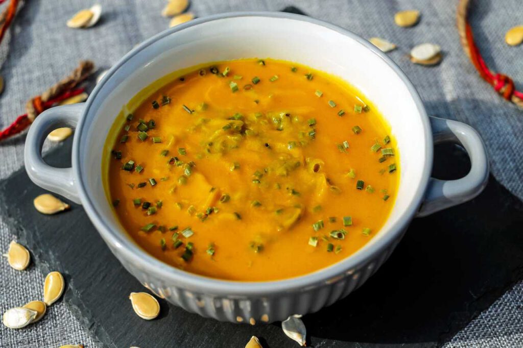 Pittige Linzensoep uit de Slowcooker
